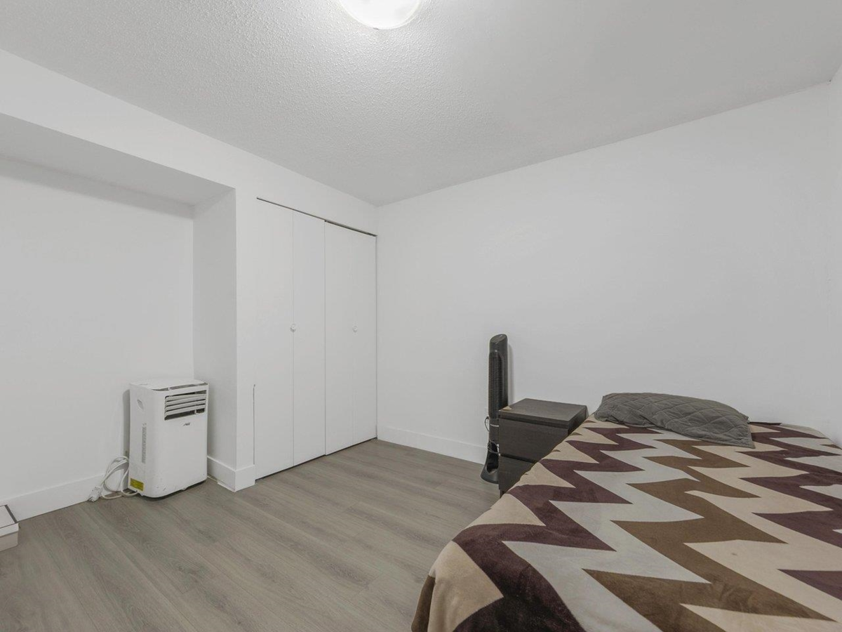 Office / Den Photo of 13229 87b Avenue, Surrey, BC