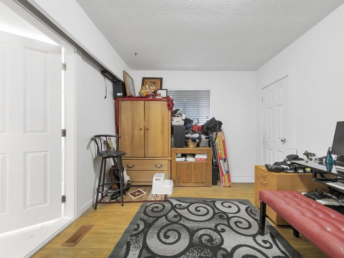 Primary Bathroom Photo of 13229 87b Avenue, Surrey, BC