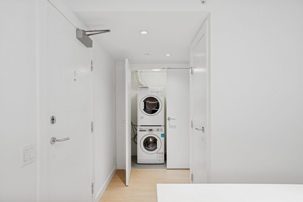 Hallway Photo of 2607 908 Quayside Drive, New Westminster, BC