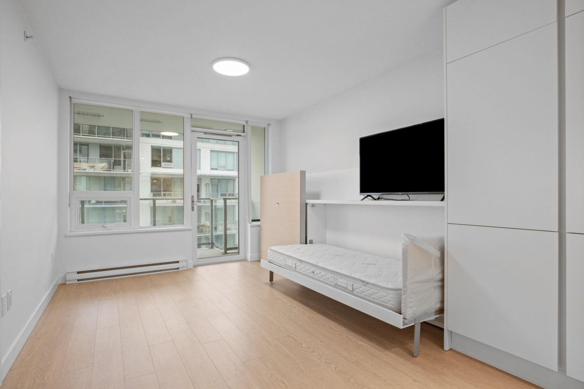 Kitchen Photo of 2607 908 Quayside Drive, New Westminster, BC