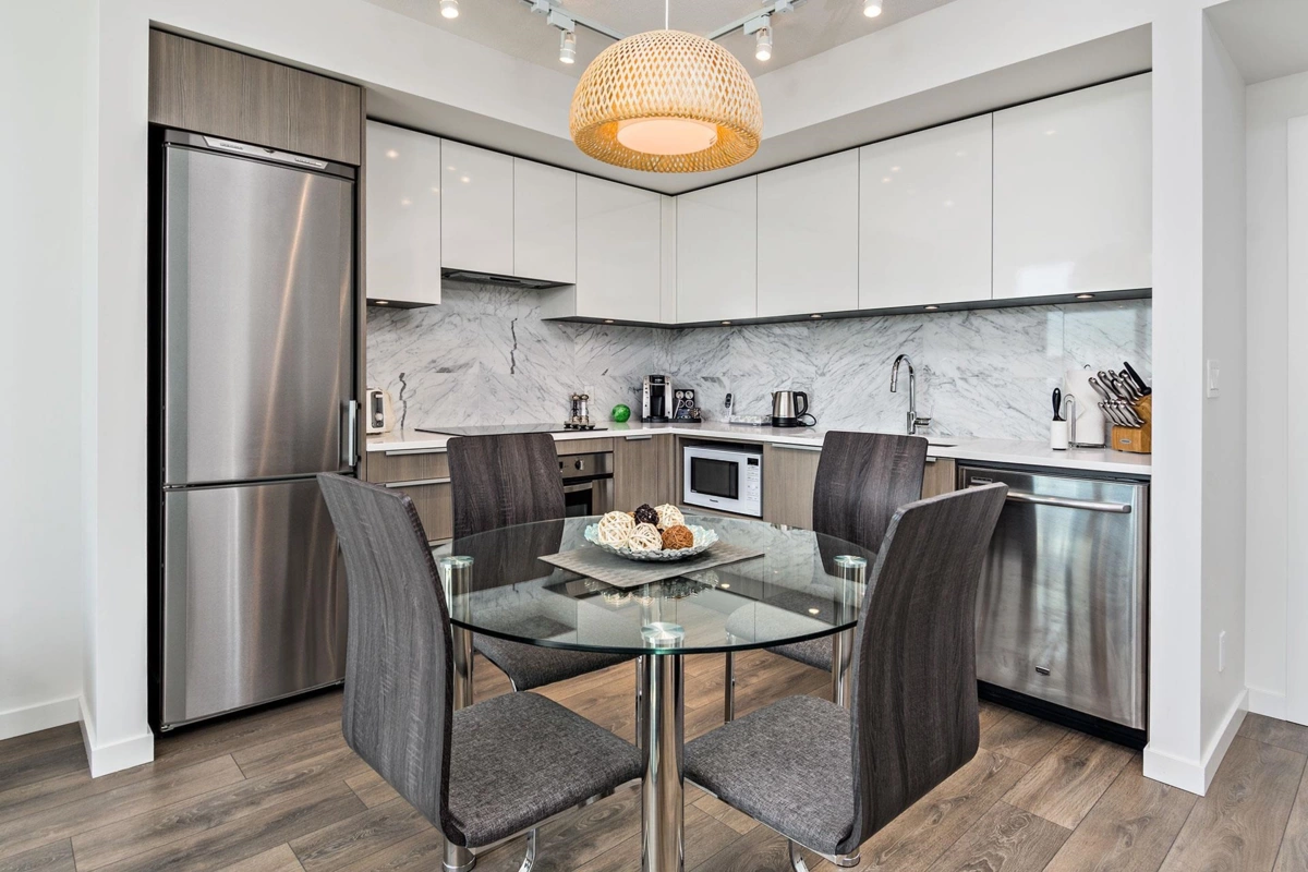 Kitchen Island Photo of 603 6461 Telford Avenue, Burnaby, BC