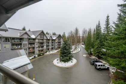 Kitchen Photo of 442 4800 Spearhead Drive, Whistler, BC