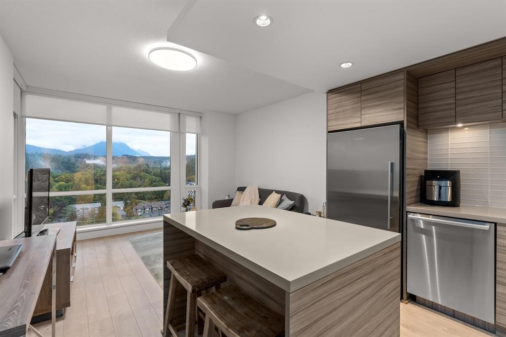 Kitchen Photo of 1909 1550 Fern Street, Vancouver, BC