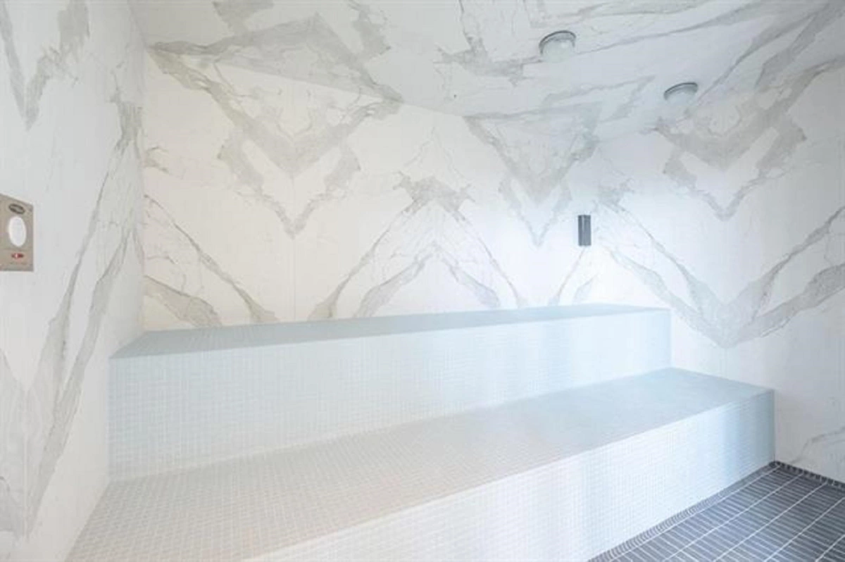 Primary Bathroom Photo of 1909 1550 Fern Street, Vancouver, BC