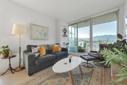 302 933 E Hastings Street, Vancouver, BC