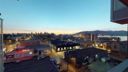 302 933 E Hastings Street, Vancouver, BC