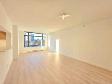 602 3660 Vanness Avenue, Vancouver, BC, Vancouver — Apartment/Condo for sale