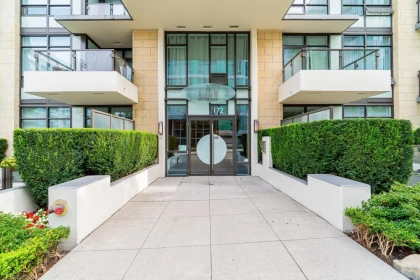 905 172 Victory Ship Way, North Vancouver, BC, North Vancouver — Apartment/Condo for sale