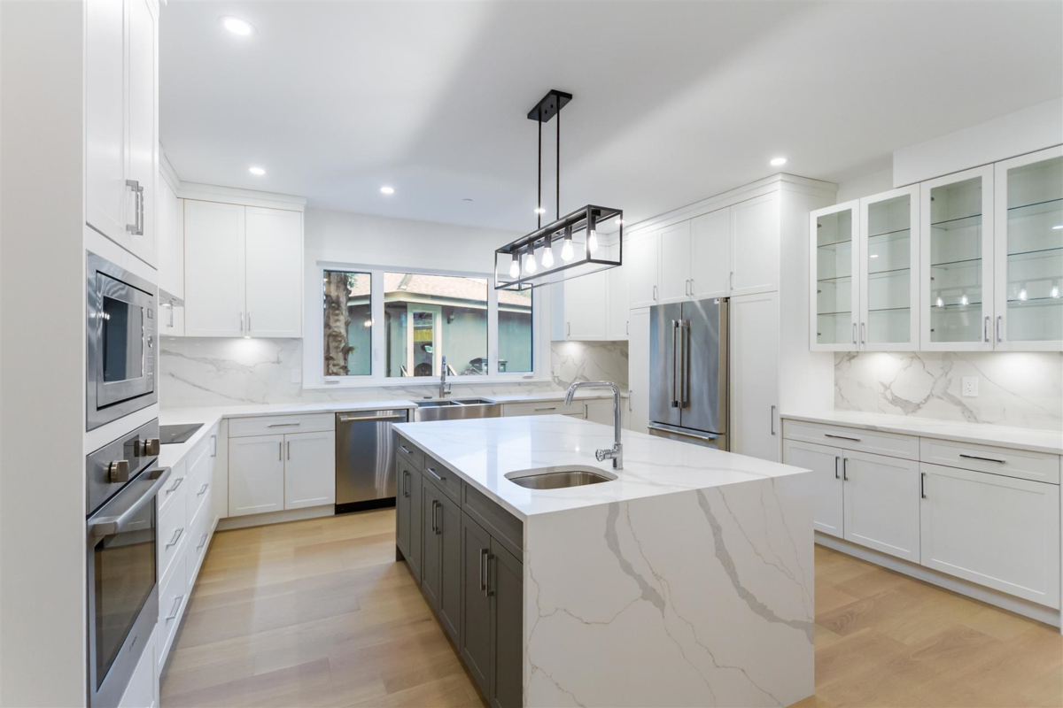 Dining Area Photo of 4085 SW Marine Drive, Vancouver, BC