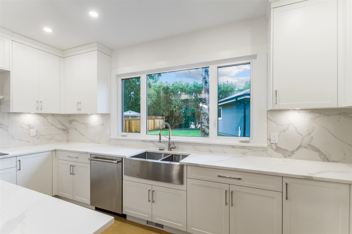 Kitchen Photo of 4085 SW Marine Drive, Vancouver, BC