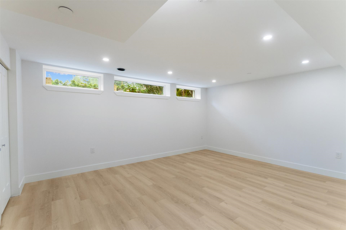 Laundry Room Photo of 4085 SW Marine Drive, Vancouver, BC