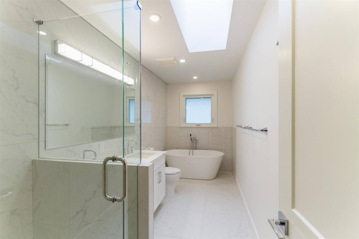 Powder Room Photo of 4085 SW Marine Drive, Vancouver, BC