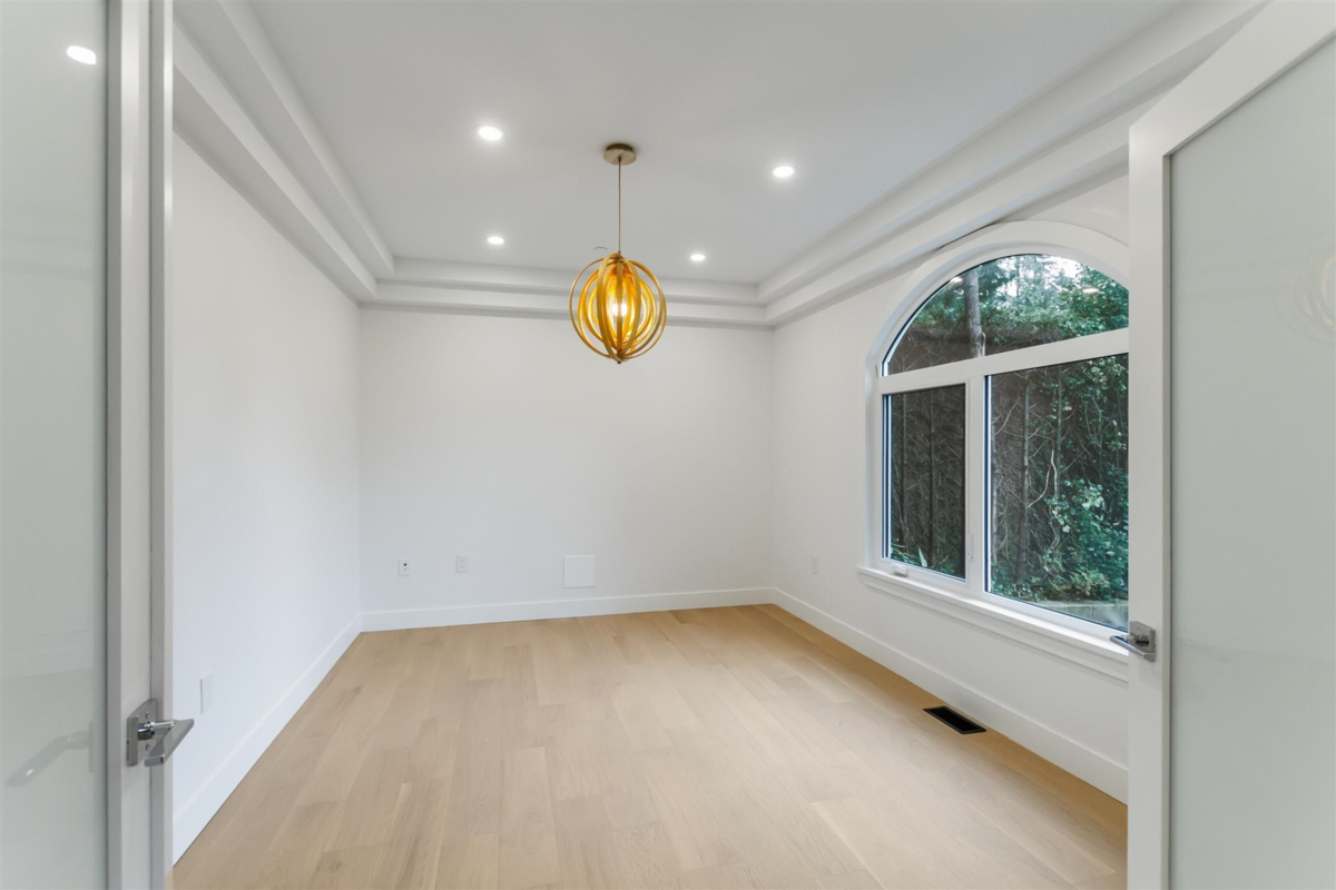 Walk-In Closet Photo of 4085 SW Marine Drive, Vancouver, BC