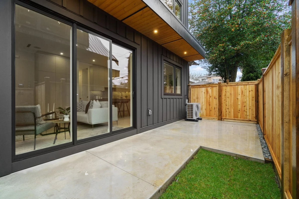 Bedroom 4 Photo of 2 1945 E 13th Avenue, Vancouver, BC