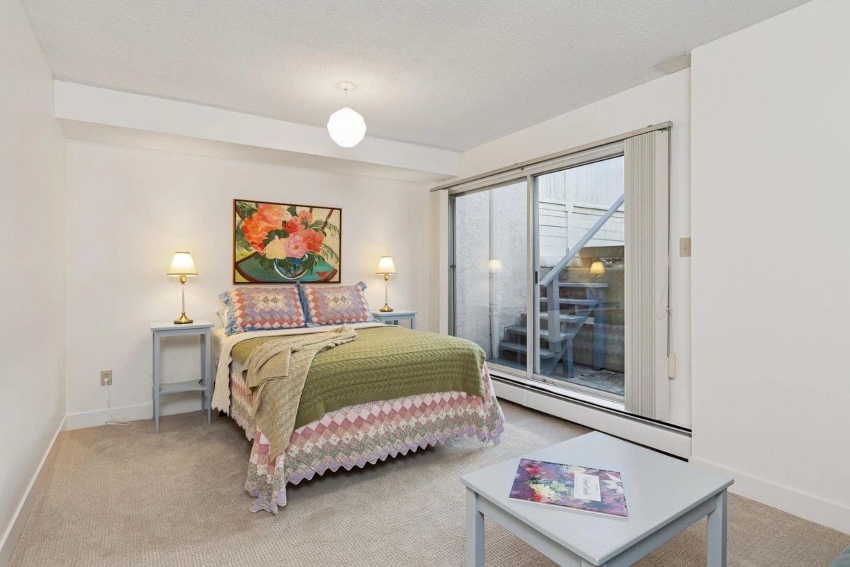 Loft / Bonus Room Photo of 232 E 11th Street, North Vancouver, BC