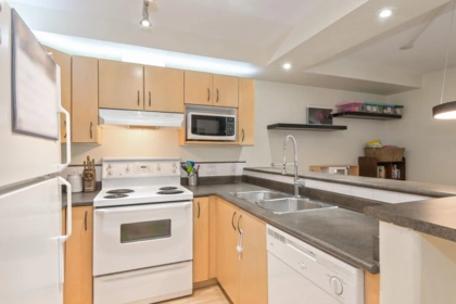 Kitchen Island Photo of 204 20200 56 Avenue, Langley, BC