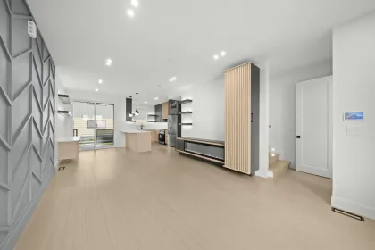 2 314 Nelson Street, Coquitlam, BC