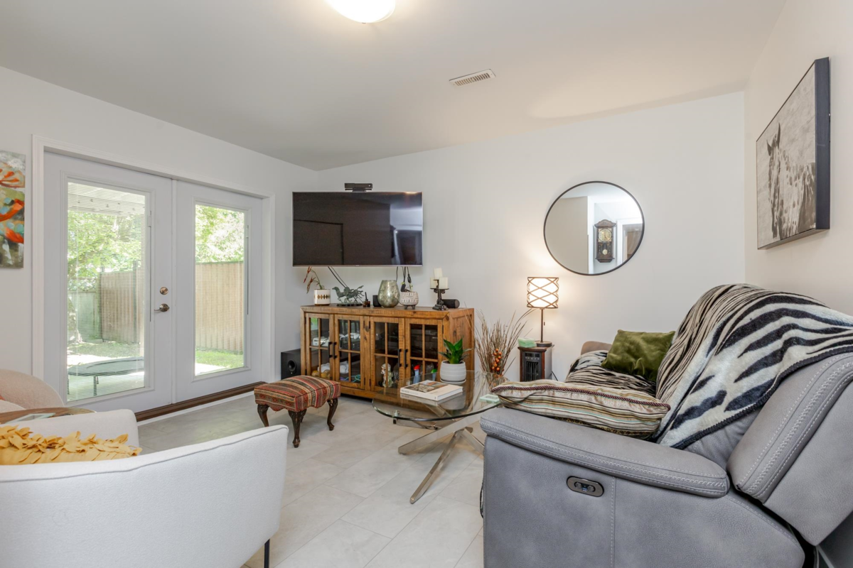 Basement Recreation Room Photo of 6640 133 Street, Surrey, BC