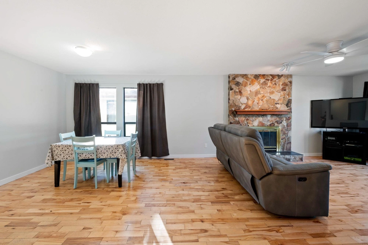 Kitchen Island Photo of 6640 133 Street, Surrey, BC