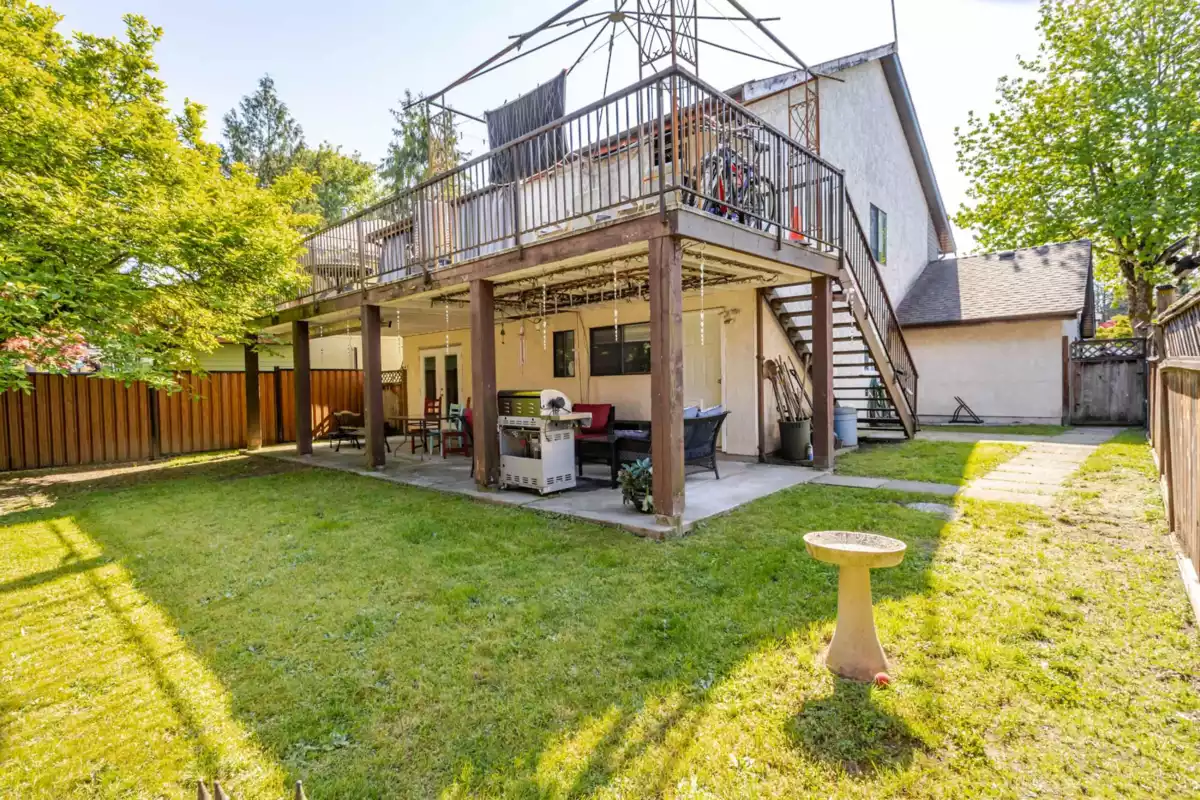 Staircase Photo of 6640 133 Street, Surrey, BC