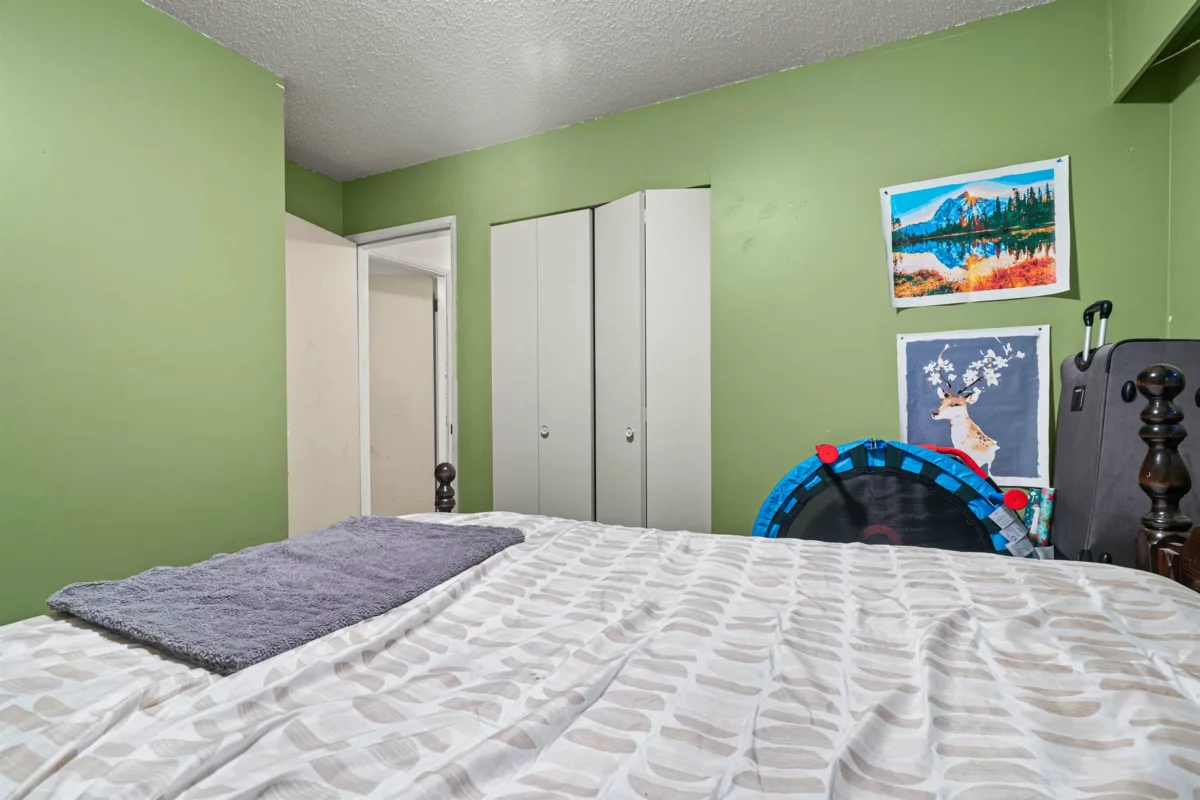 Powder Room Photo of 31911 Starling Avenue, Mission, BC