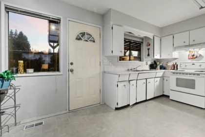 Breakfast Nook Photo of 31911 Starling Avenue, Mission, BC