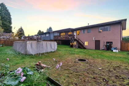 Front Yard Photo of 31911 Starling Avenue, Mission, BC