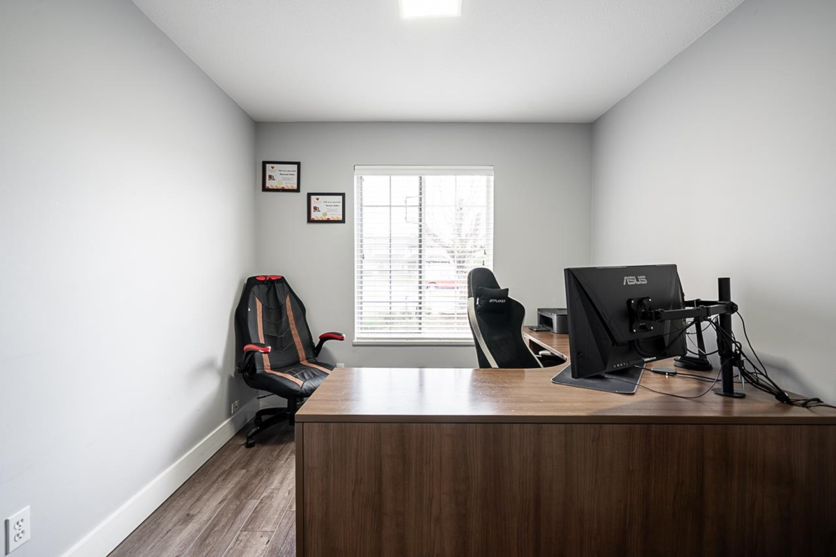 Guest Bathroom Photo of 6655 123a Street, Surrey, BC