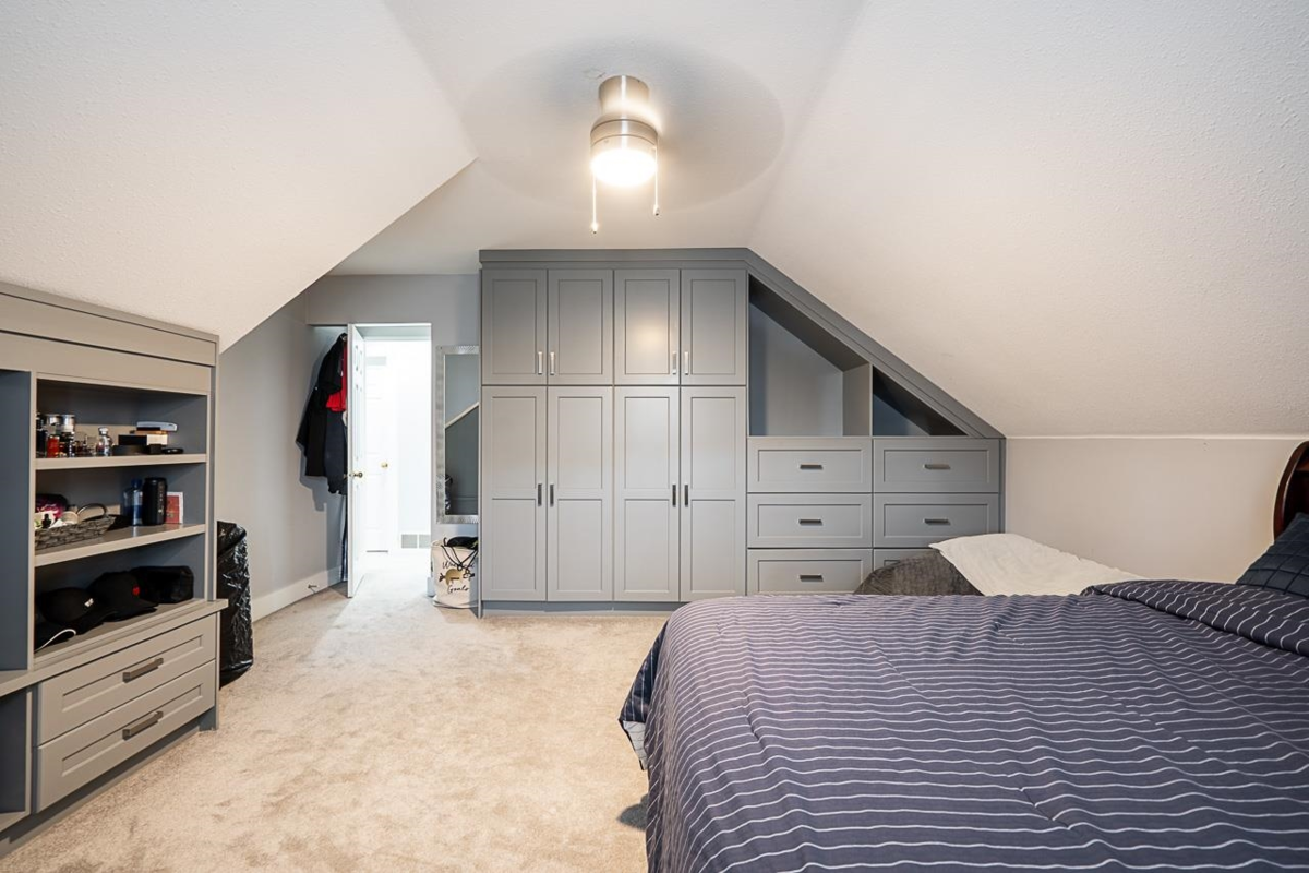 Hallway Photo of 6655 123a Street, Surrey, BC