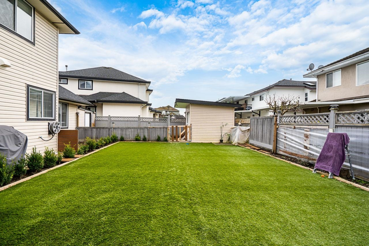 Hot Tub / Spa Photo of 6655 123a Street, Surrey, BC