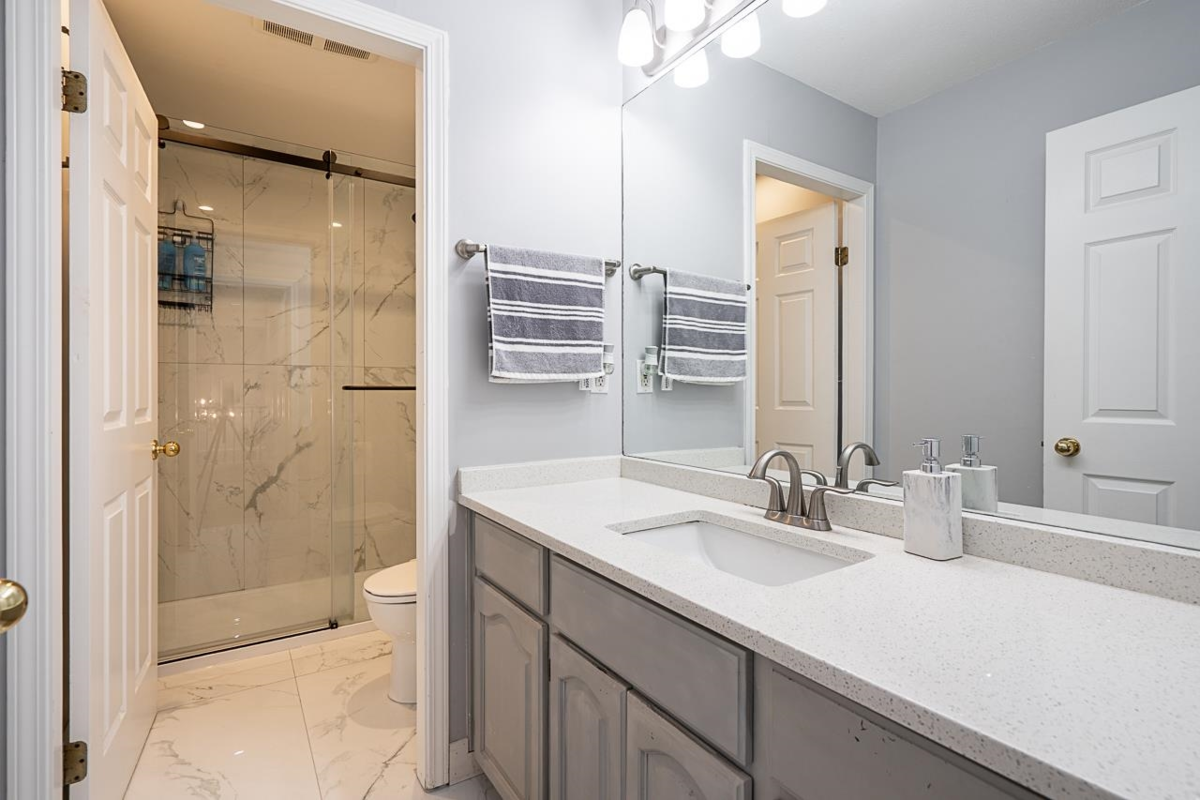 Outdoor Deck Photo of 6655 123a Street, Surrey, BC