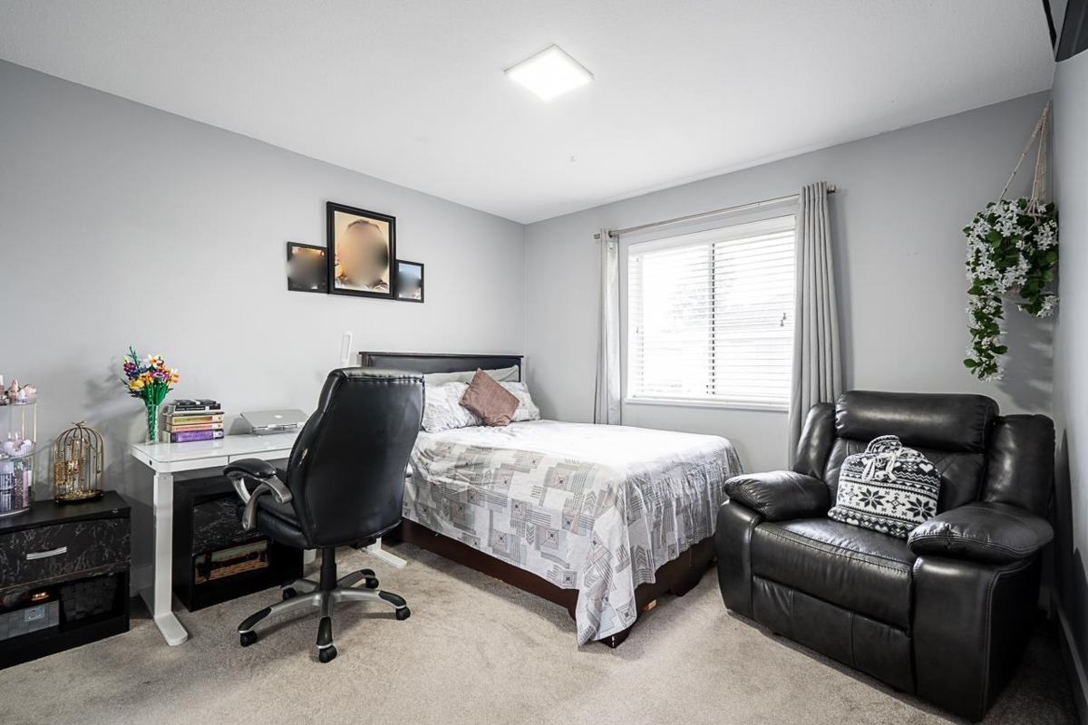 Staircase Photo of 6655 123a Street, Surrey, BC