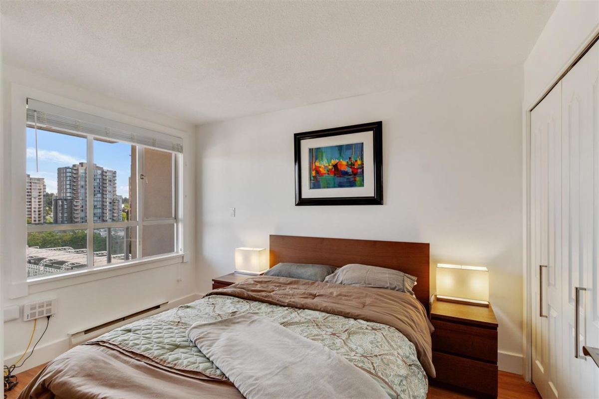 Breakfast Nook Photo of 1001 3455 Ascot Place, Vancouver, BC