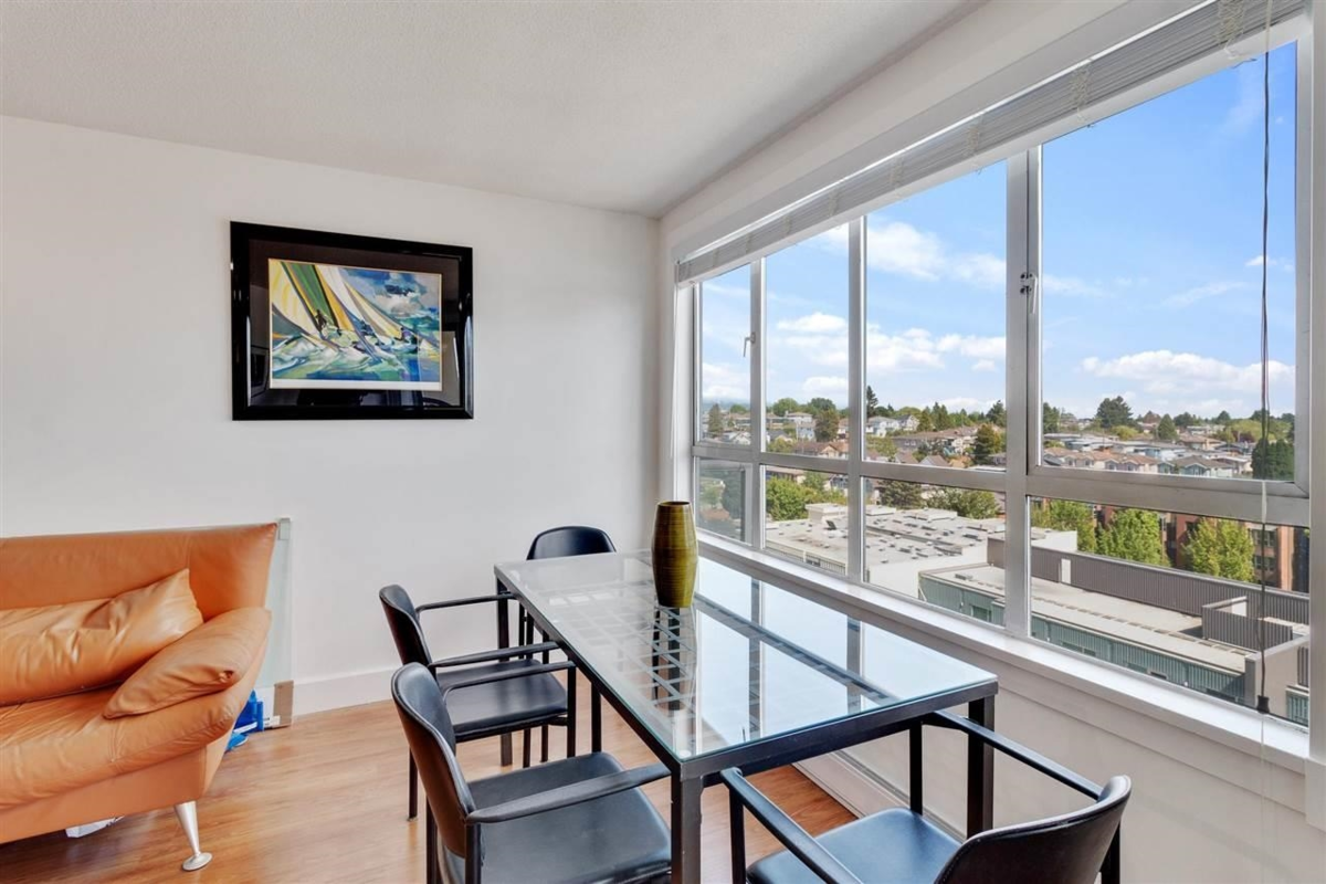 Living Room Photo of 1001 3455 Ascot Place, Vancouver, BC