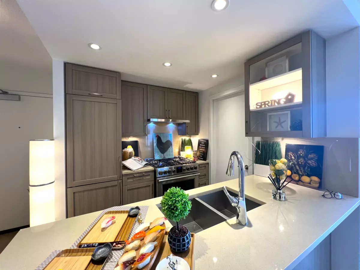 Kitchen Photo of 652 5515 Boundary Road, Vancouver, BC