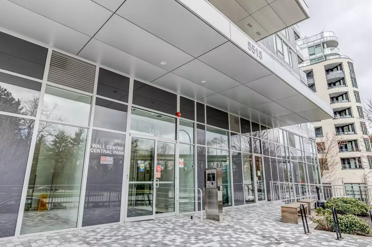 Living Room Photo of 652 5515 Boundary Road, Vancouver, BC