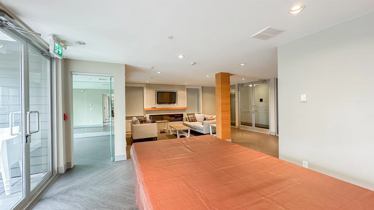 Entry Foyer Photo of 203 1306 Fifth Avenue, New Westminster, BC