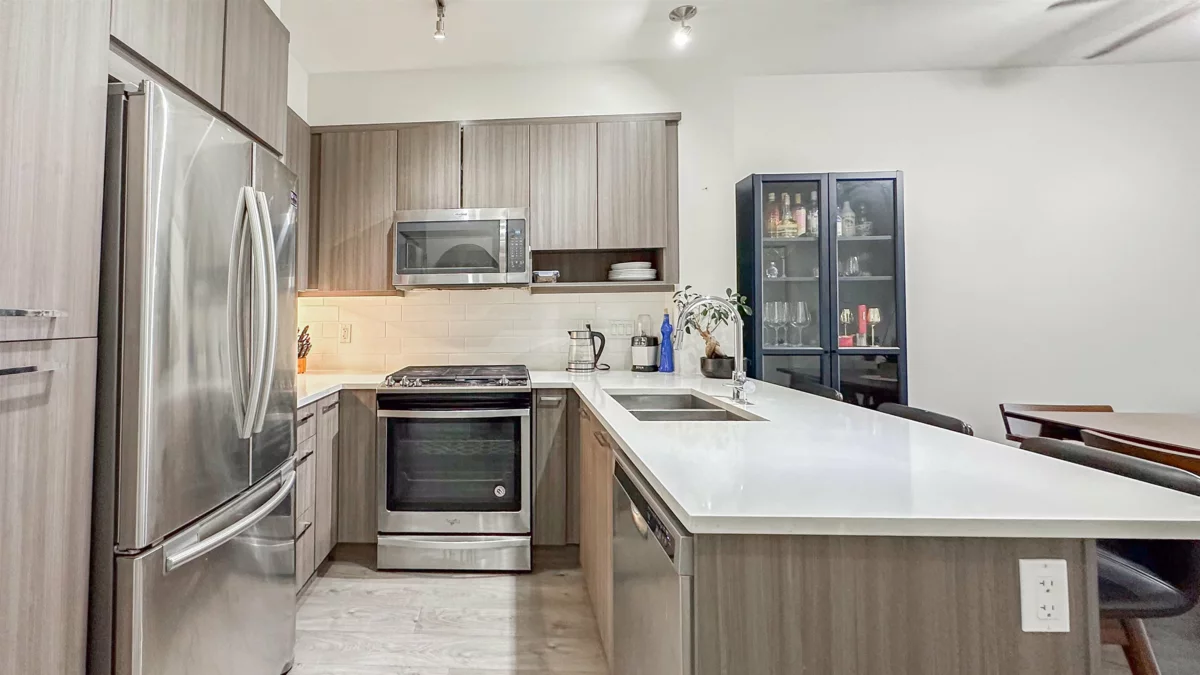 Kitchen Island Photo of 203 1306 Fifth Avenue, New Westminster, BC
