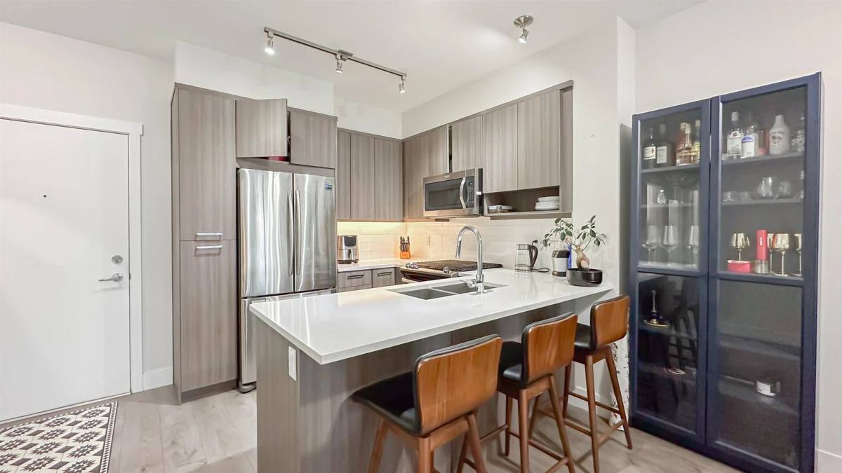 Kitchen Photo of 203 1306 Fifth Avenue, New Westminster, BC