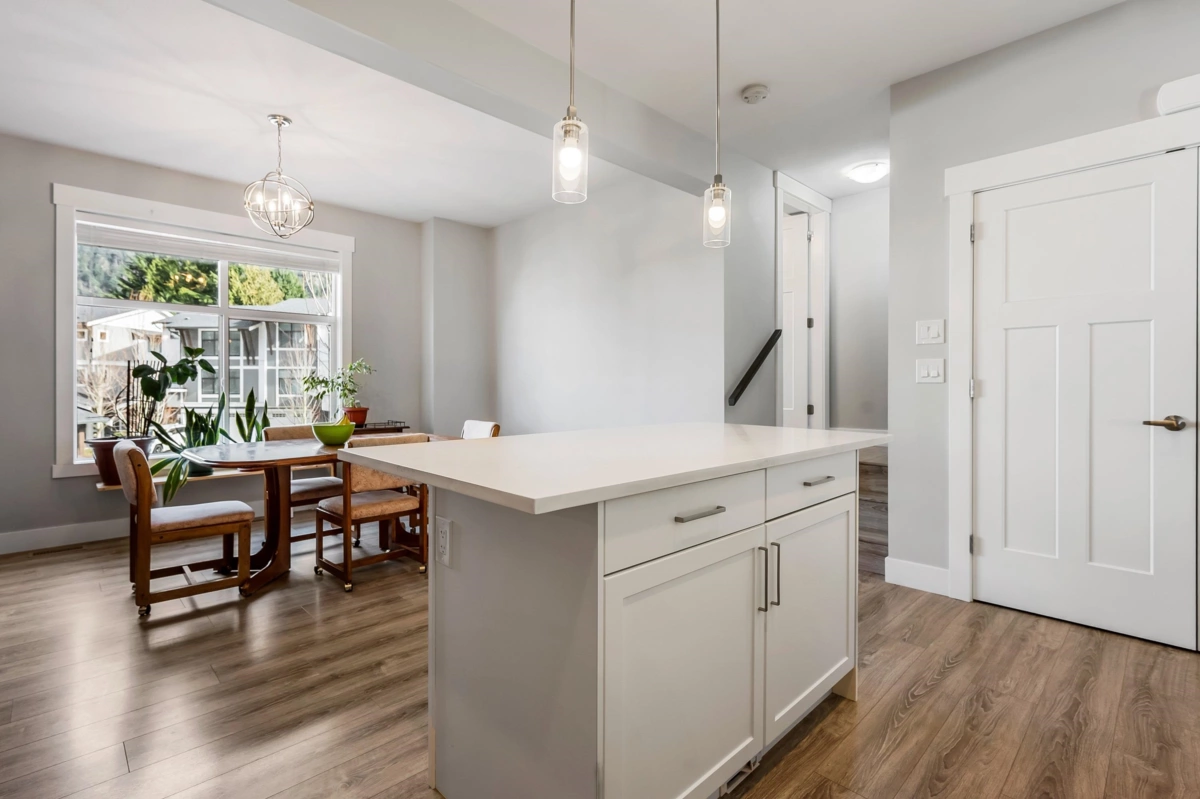 Bedroom 4 Photo of 22 386 Pine Avenue, Harrison Hot Springs, BC