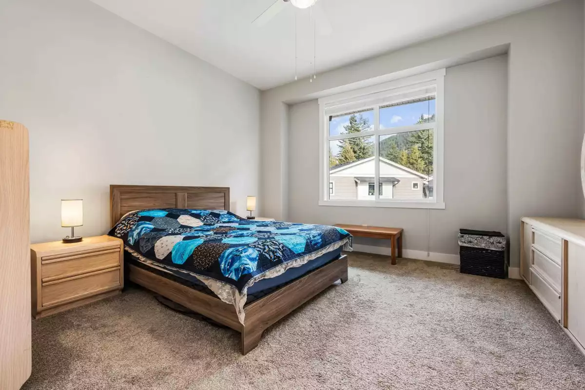 Entry Foyer Photo of 22 386 Pine Avenue, Harrison Hot Springs, BC