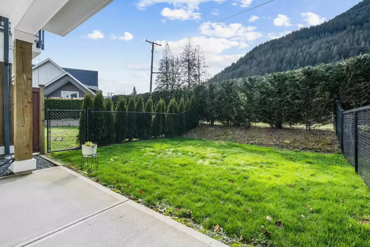 Swimming Pool Photo of 22 386 Pine Avenue, Harrison Hot Springs, BC