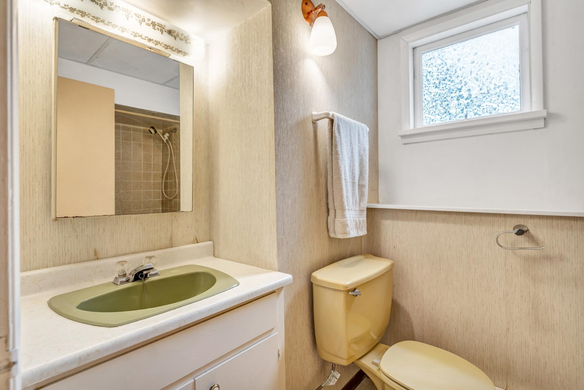 Garden / Landscaping Photo of 3088 Lazy A Street, Coquitlam, BC