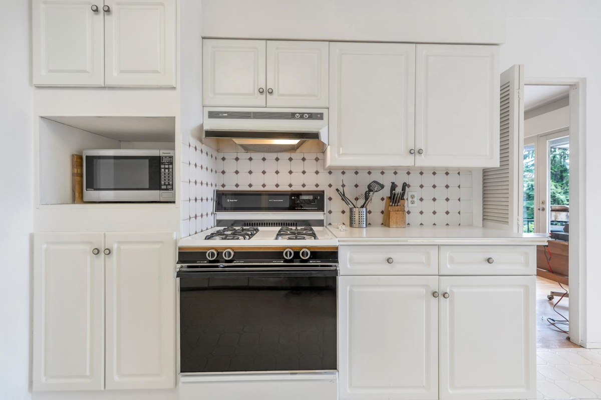 Guest Bathroom Photo of 3088 Lazy A Street, Coquitlam, BC