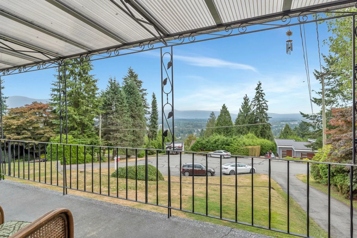 Kitchen Photo of 3088 Lazy A Street, Coquitlam, BC