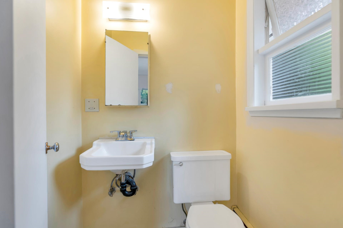 Mudroom Photo of 3088 Lazy A Street, Coquitlam, BC