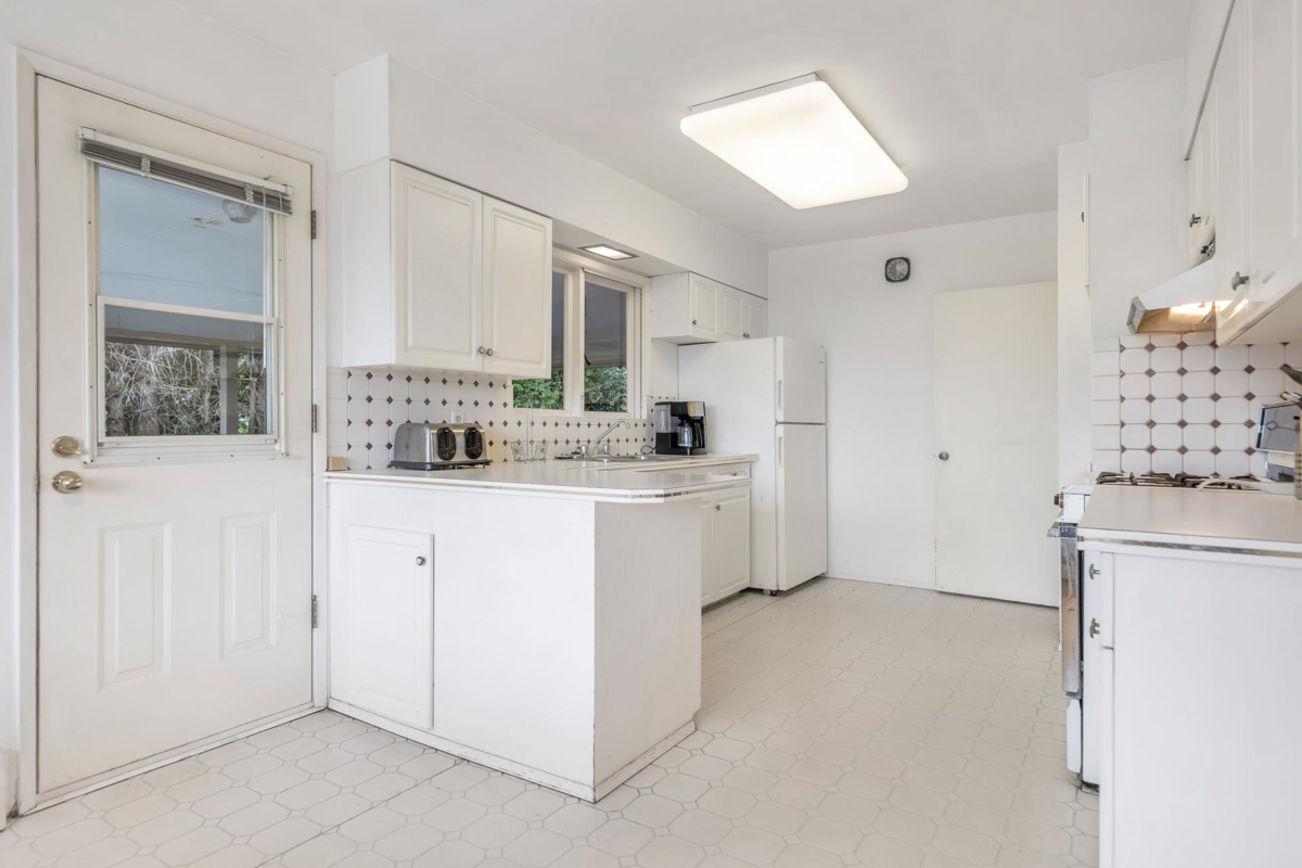 Powder Room Photo of 3088 Lazy A Street, Coquitlam, BC