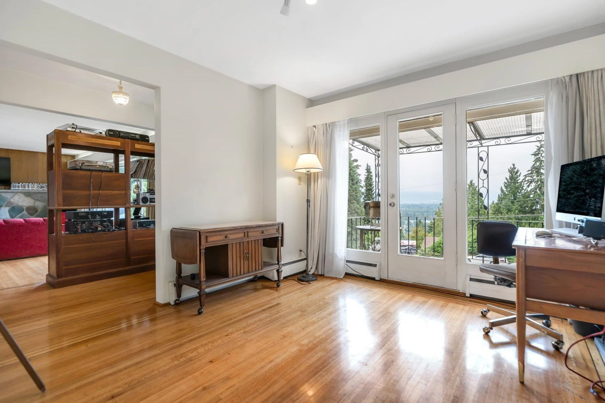 Walk-In Closet Photo of 3088 Lazy A Street, Coquitlam, BC