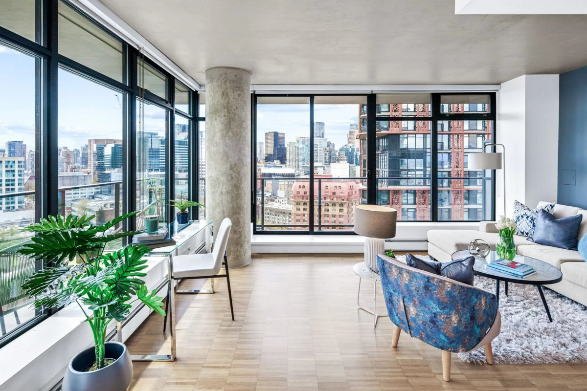 Dining Area Photo of 2105 108 W Cordova Street, Vancouver, BC