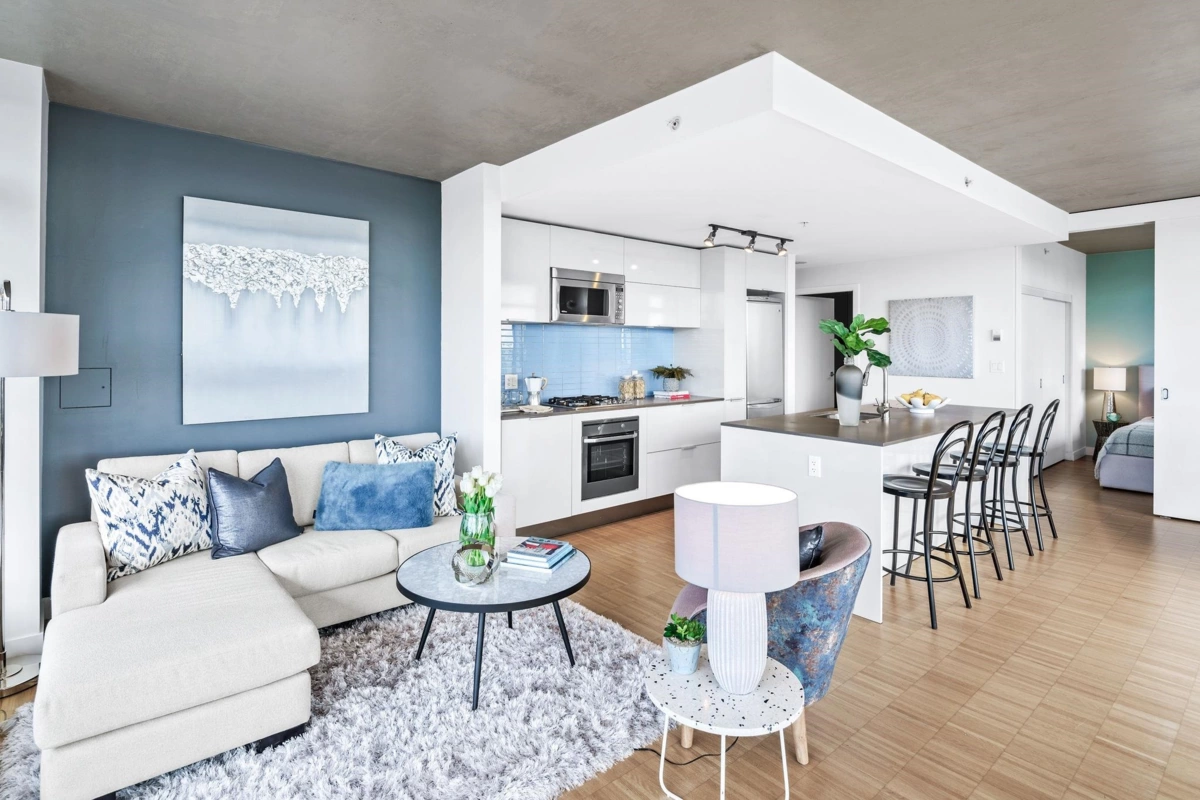 Kitchen Island Photo of 2105 108 W Cordova Street, Vancouver, BC